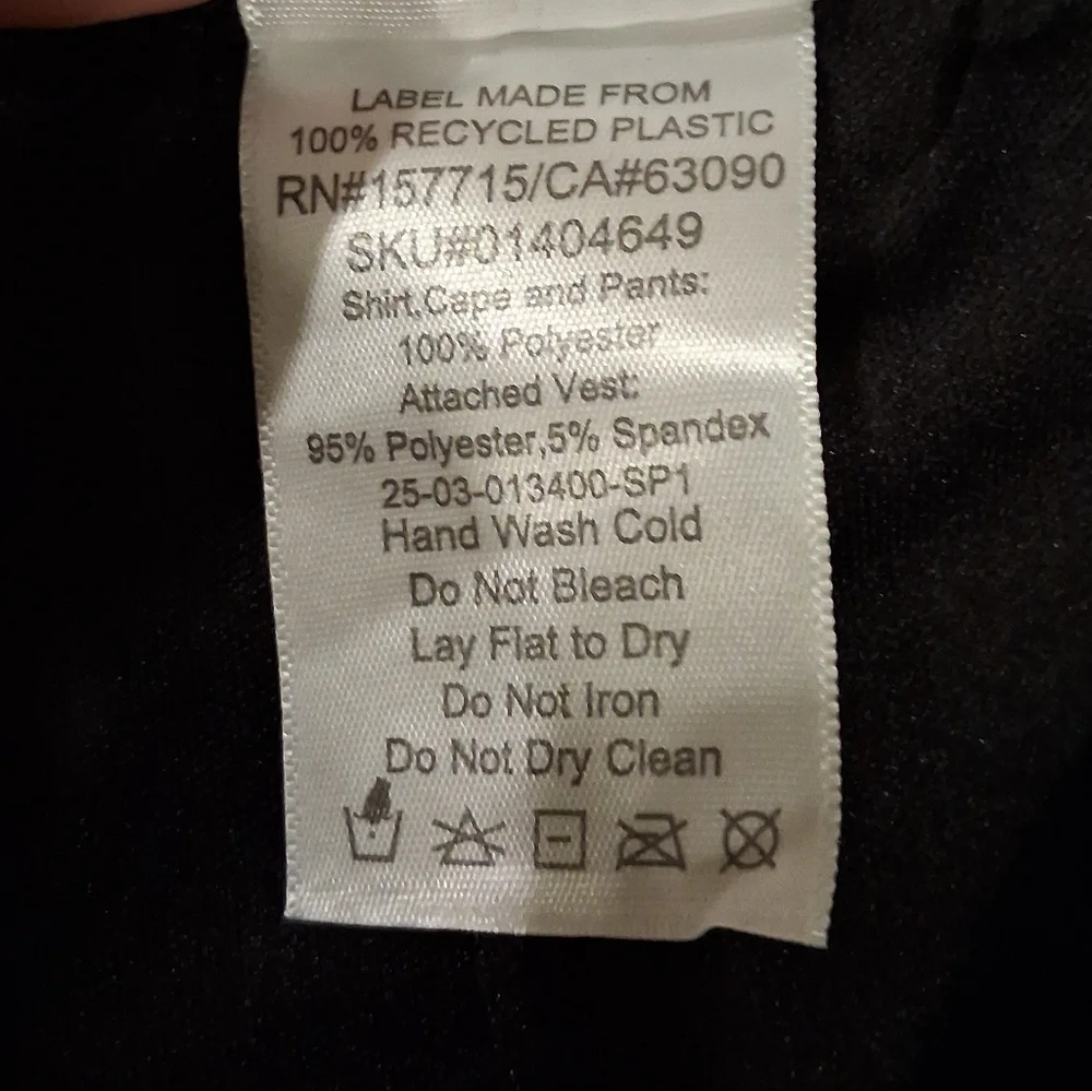 Spirit Child Medium 8-10 Deluke Vampire Halloween Costume - Picture 11 of 16